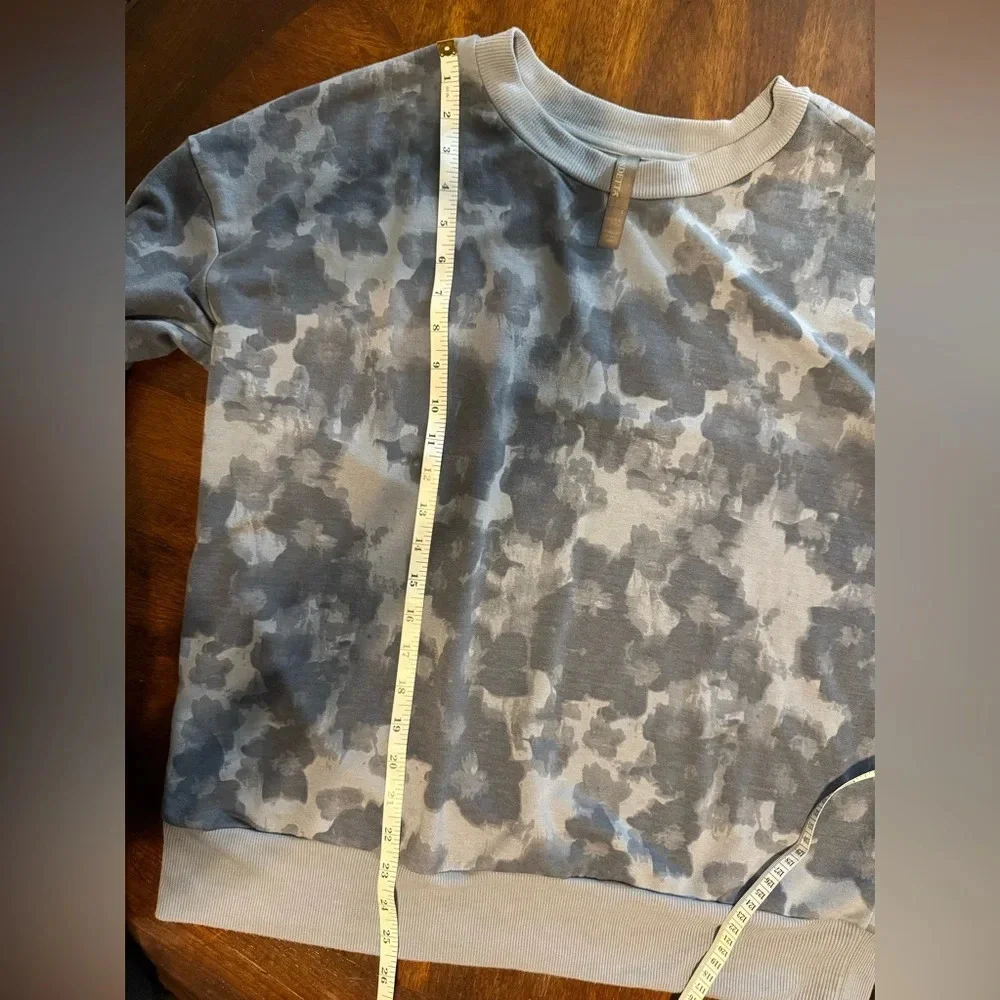 Mondetta Women's Printed Crewneck Active Sweatshirt Soft Gray Blue Size Large - Picture 8 of 11